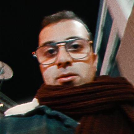 patatezs's profile picture. ❨