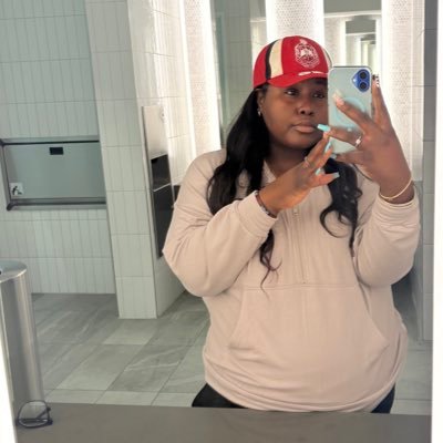 callmekatiah's profile picture. 