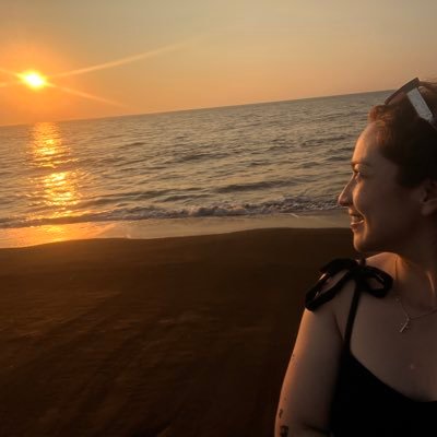 evigodinez__'s profile picture. Julio 25.- Instagram: _evigodinez 🍏