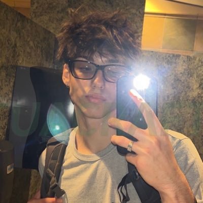 justin_toddd's profile picture. Trade?  snap: Justin_Toddd