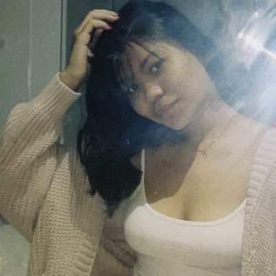 honeywzz's profile picture. minha personalidade consiste em querer me matar