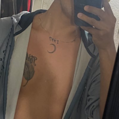 v39147's profile picture. 