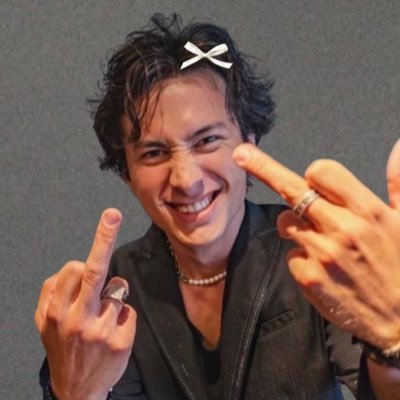 karjuuzz's profile picture. Gimme kiss