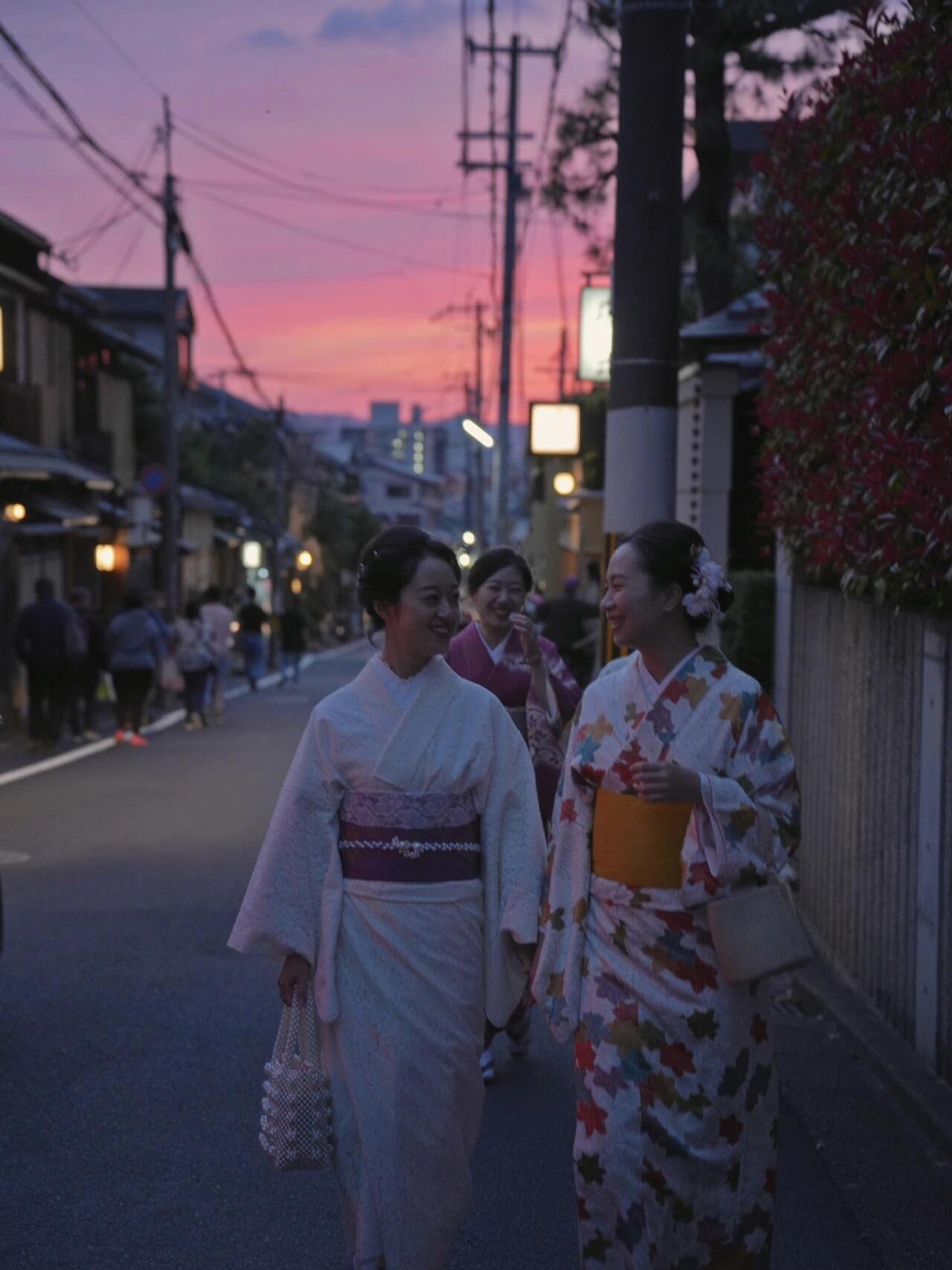 bpJ9N2GO84OE0Q's profile picture. 平成元年生まれ、36歳。 まだ独身。だれか貰ってくれる? 🌻 🌐 💦 👑