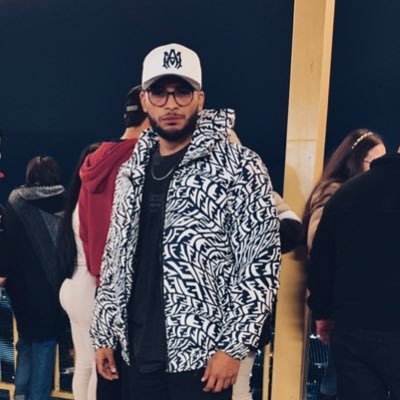 victormlp10's profile picture. Ingeniero Civil 👷🏽‍♂️ No tomes en serio esta red social