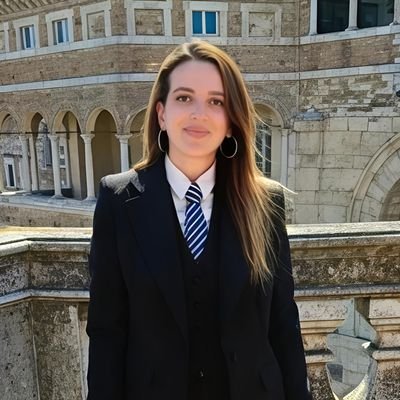 PhD| PostDoc at Istituto Italiano per gli Studi Storici | Teaching Assistant at @UniLUISS | Lecturer in International Relations at @StJohnsU