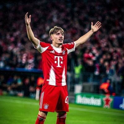 YAMADA_ANNA_007's profile picture. TOP 3 animes 
https://t.co/gzgq938GD7 piece 
2. bleach 
3. THE danger in my heart