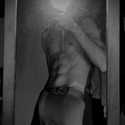 xxx_zdd's profile picture. 未滿18歲請勿瀏覽、觀看者視同接受此號內容、不定時更新刺激挑戰🤫喜歡請訂閱https://t.co/0CIwsUTf8v