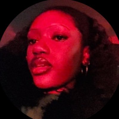 xofeiticeira's profile picture. THEY/THEM