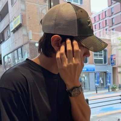 Ozoens's profile picture. 