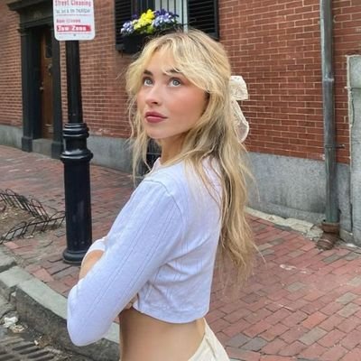 Rochestear's profile picture. 