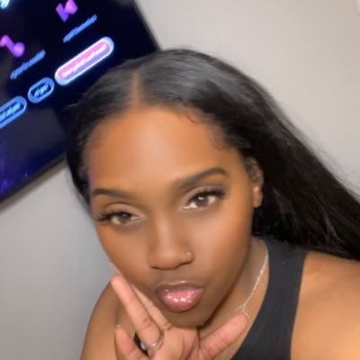 Taaeesty2's profile picture. . 333🦋 ♐️ -IG 📸Taaesty