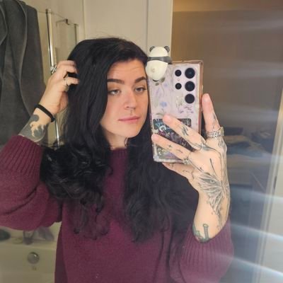 jazberrycream's profile picture. games & circus