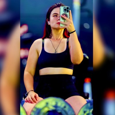 niellyfuchs's profile picture. 