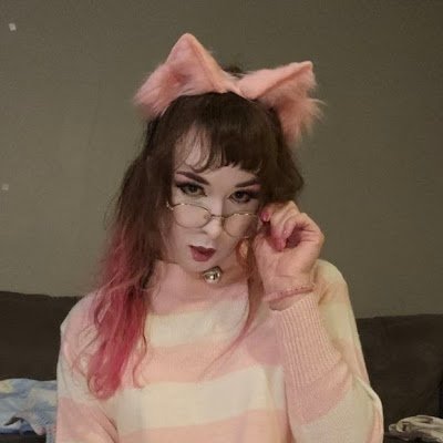 pinkisuccubussy's profile picture. Don't worry, I don't bite... unless you let me 😇