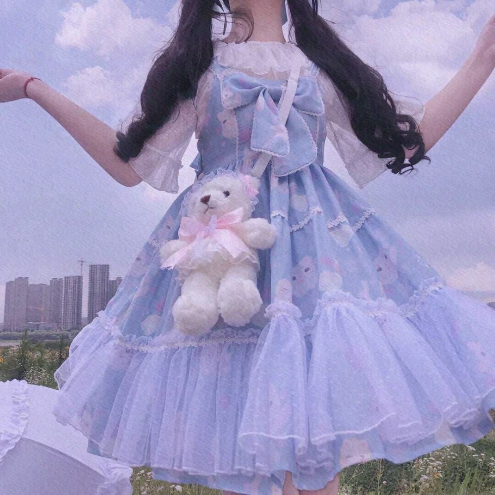 Tunu497853's profile picture. I peddle sunsets in this world, just to collect tenderness.