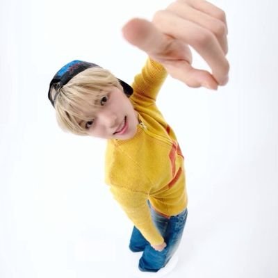 pinkeupanther's profile picture. my presence sweet and my aura bright