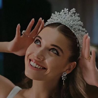 its_izzybel's profile picture. Solo YilSer