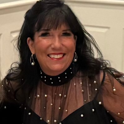 RobynHeinly's profile picture. Colorado native, mother of 6 grown children,grandmother, loves animals,beach, Flight Attendant