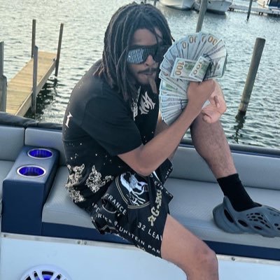 MafiaBaby72's profile picture. ALL TWEETS ARE RAP LYRICS