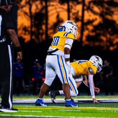 LIVE OAK HIGH SCHOOL/Class of 27/5’10/ 200lbs/ LB, RB /email: davinkendrickw19@gmail.com/phone :225-380-6521/louisiana/3.6gpa
