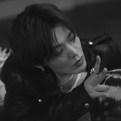 yuta7897899's profile picture. เรียนตัวต่อตัวเลือกเวลาเรียนเองได้เลย Line: https://t.co/i2WcMvjbEK รีวิว #ดูดวงกับพี่ยู