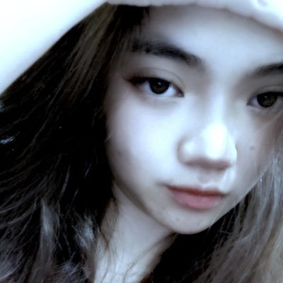 zhxngbiw's profile picture. 