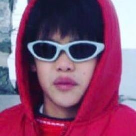 sunsterr's profile picture. ★ 𝘮𝘰𝘳𝘦 𝘴𝘶𝘨𝘢𝘳 ♡  @peakpeemapol #peakpeemapol ‧₊˚