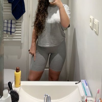 nissdom's profile picture. Domina maghrébine cruelle et vénale✨ https://t.co/aRt1gjtSiA