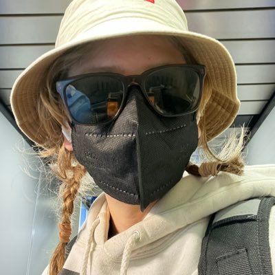 strawberryy990's profile picture. 