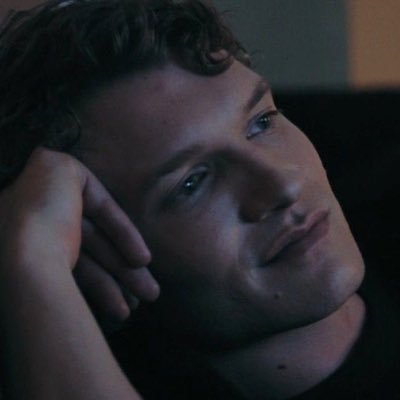 bloudi_'s profile picture. 26 • she/her • Hyperfixating on fictional men • Wanderer C6 R5 owner