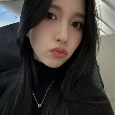 mochismarii's profile picture. em excesso pensamento de coisas que ja aconteceram na minha vida