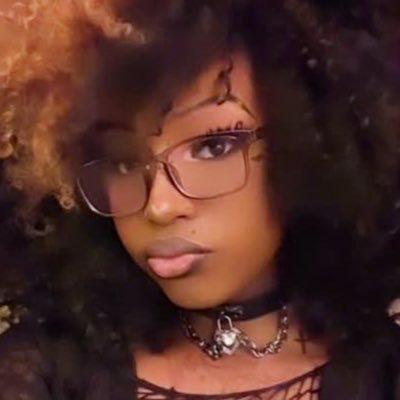 GBecy58458's profile picture. Believe in God or believe in good Gothic girly queen love 💕