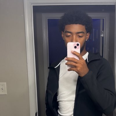 brent1kk's profile picture. out the way