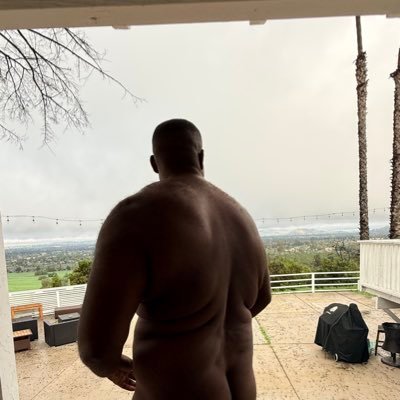 homebody_ryan's profile picture. Award Winning Architectural Designer / CrossFit Enthusiast / Amateur Chef / Avid Simmer / Content Creator