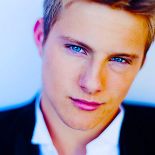 fyeahcato's profile picture. - That is mahogany! // Cato Is My Bad Boy, kay? ;)