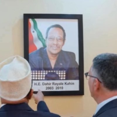 faraXstateOmind's profile picture. Awdalite Conservative/Waraabe dog catcher/Reer Nuur CEO 💪🏾 🚑 🪦 🩸 🪖 🐕 🔫 ❌