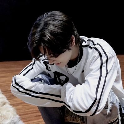 aeronxzo's profile picture. | คีตภวิทย์ #พิวัฒน์ฐิติเมธากุล | 🧺 🕰️🪾🦔 #SOLACESIX ─── 𝑃𝑟𝑜𝑡𝑒𝑐𝑡 𝑦𝑜𝑢𝑟 𝑝𝑒𝑎𝑐𝑒 𝑙𝑖𝑘𝑒 𝑖𝑡’𝑠 𝑡ℎ𝑒 𝑚𝑜𝑠𝑡 𝑒𝑥𝑝𝑒𝑛𝑠𝑖𝑣𝑒 𝑗𝑒𝑤𝑒𝑙.