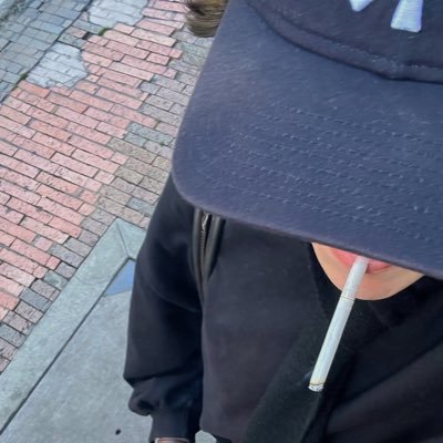 longearedhound's profile picture. monkberry