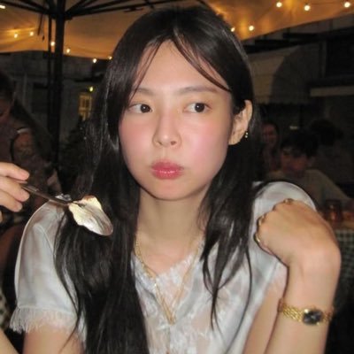 liludonn's profile picture. 