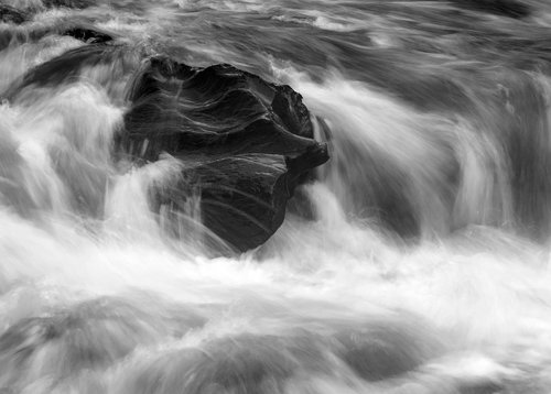 CarregDdu's profile picture. Carreg Ddu's music is a fusion of Celtic and Ambient influences, with a progressive based twist which all results in songs telling tales with varied dynamics.