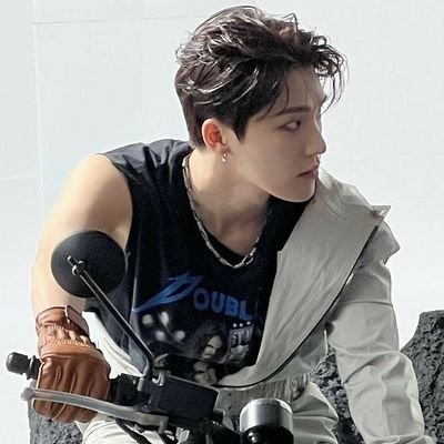 lovefor9yu's profile picture. #민규 #디노