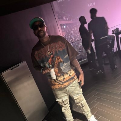 wil_inkand_some's profile picture. Unapologetically me...but look around like and retweet some shit I know I will #1Deep and unstoppable and #alhamdulillahforeverything 🕋🏋🏾💪🏾💰💸💵💉💉💉