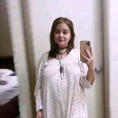 AmberIvian11375's profile picture. make Up artist usa