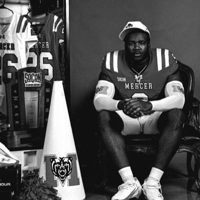 C9meron__'s profile picture. 6’2-285 | DL @ Mercer University | 28’ | Cell:4044052126|