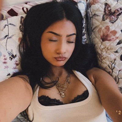 3ve11ynn's profile picture. 𝒪𝓃𝑒 𝑜𝒻 𝑜𝓃𝑒 ☀︎︎☽