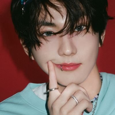 Soonlight207's profile picture. ♡ ᵉⁿʰʸᵖᵉⁿ ᵐᵃᵏᵉ ᵐᵉ ʰᵃᵖᵖʸ ♡                                        
she/her | fan account