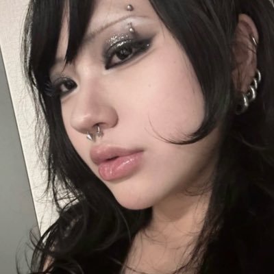 theofferingss's profile picture. show me how it feels to be alive.