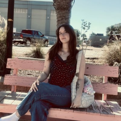 sarahbgoddess's profile picture. 