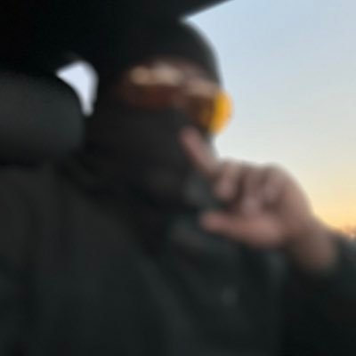 hoeshatesavvy's profile picture. back to the streets .